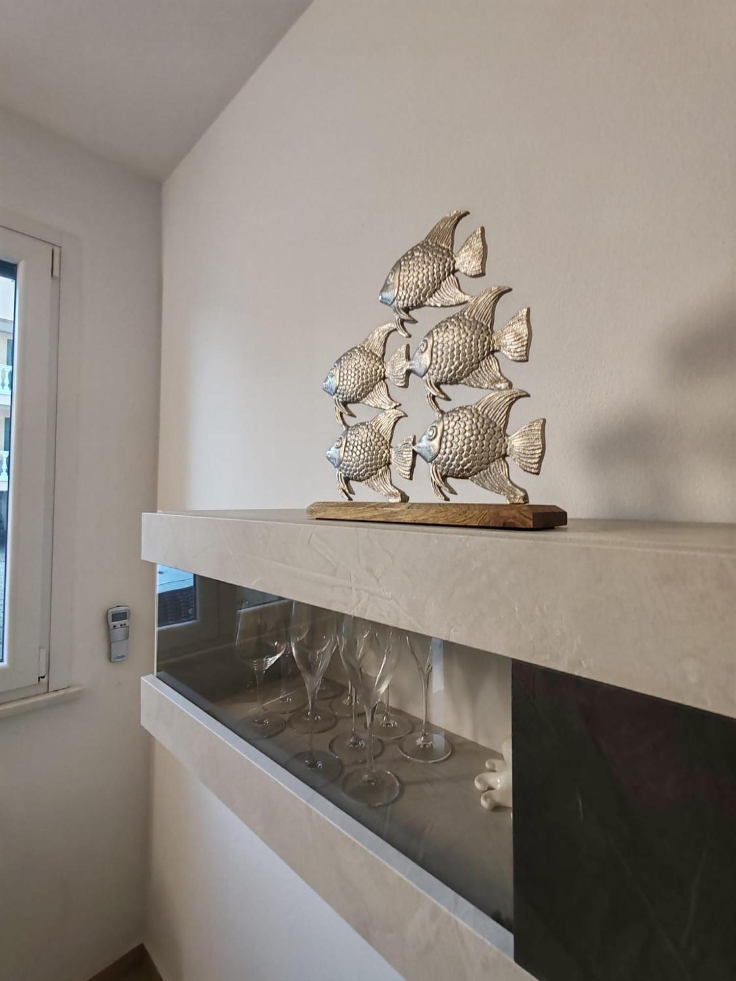 Ondina Apartment In Versilia Виареджо Екстериор снимка